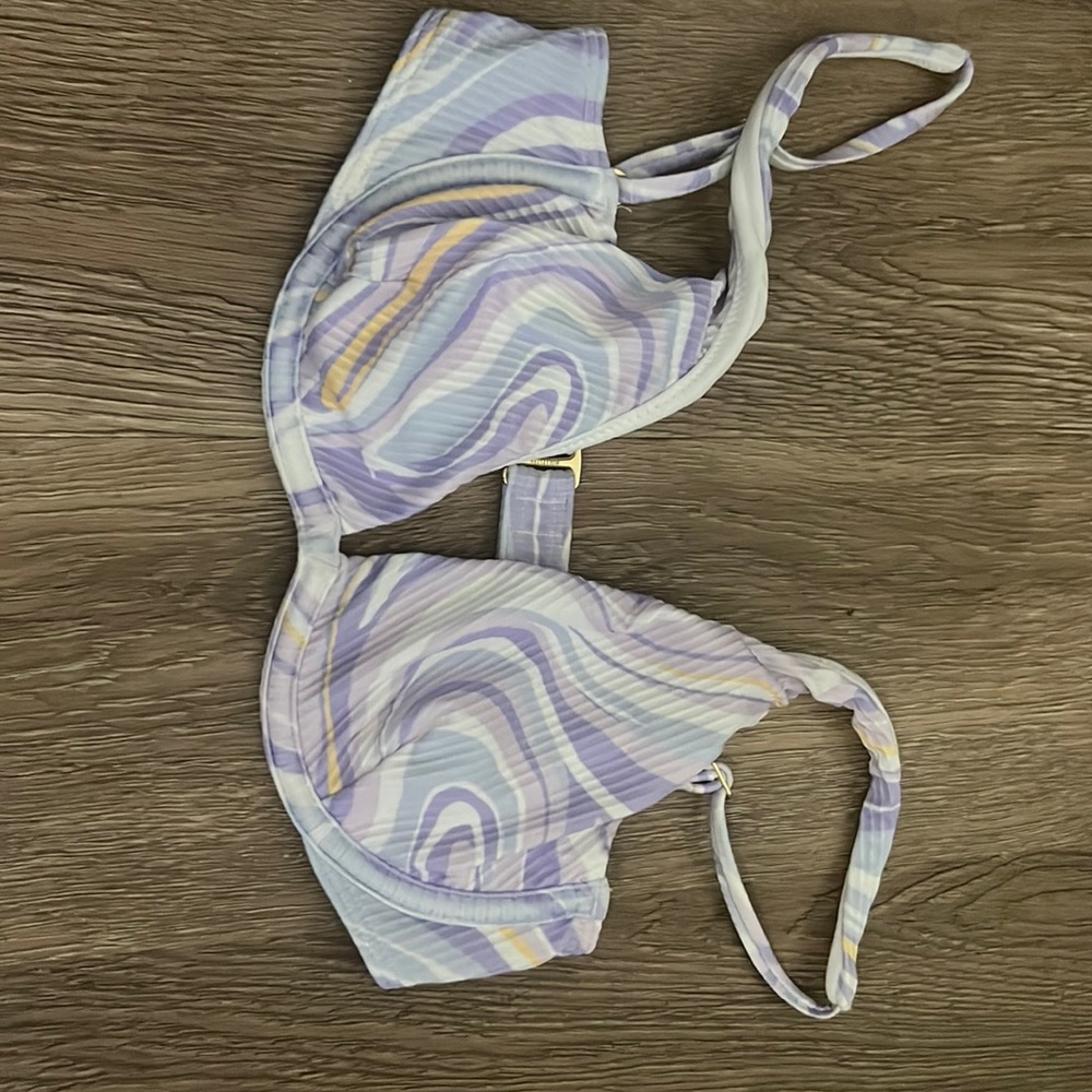 Hollister bathing suit tip! purple,orange and white size xs